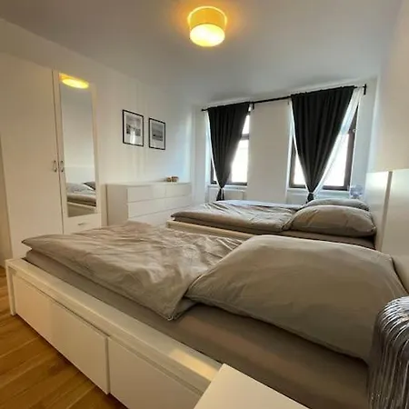 #modernes Wohnen Im Historischen Altbau 3 Og Links Apartamento