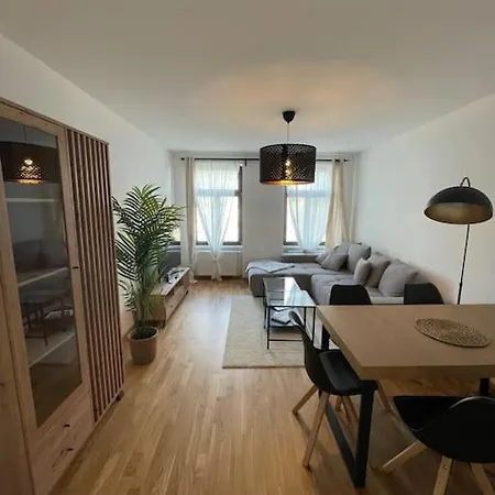 #modernes Wohnen Im Historischen Altbau 3 Og Links * Leipzig